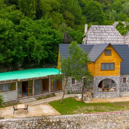 Prelatheth Pensjonat Theth